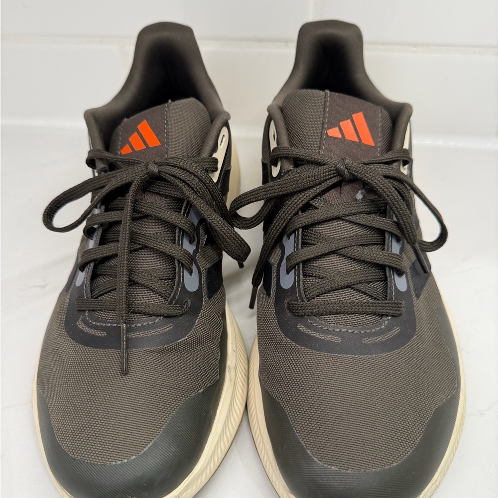 Adidas Men’s Running/Training Shoes – Size 8.5